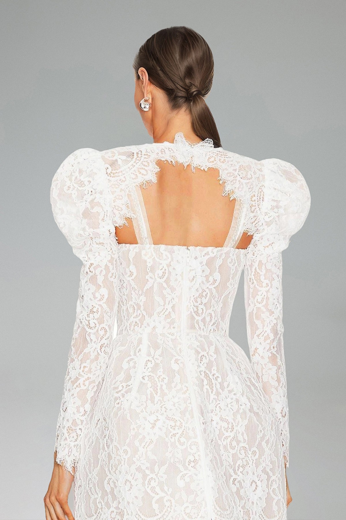 Rochie mini din dantelă cu glugă